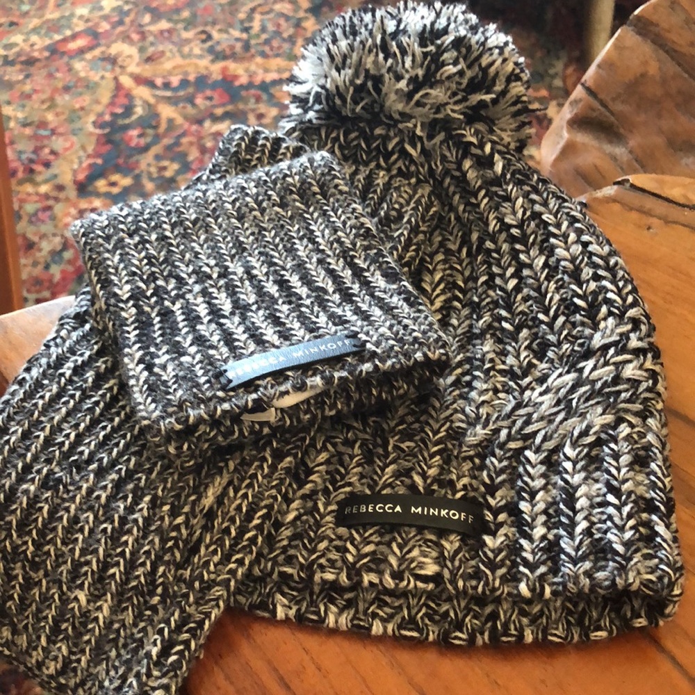 Bobble hat and fingerless gloves set